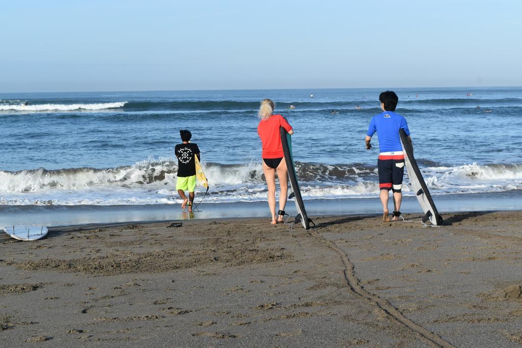 Salty Shakas Bamboo Stay Canggu Exterior foto